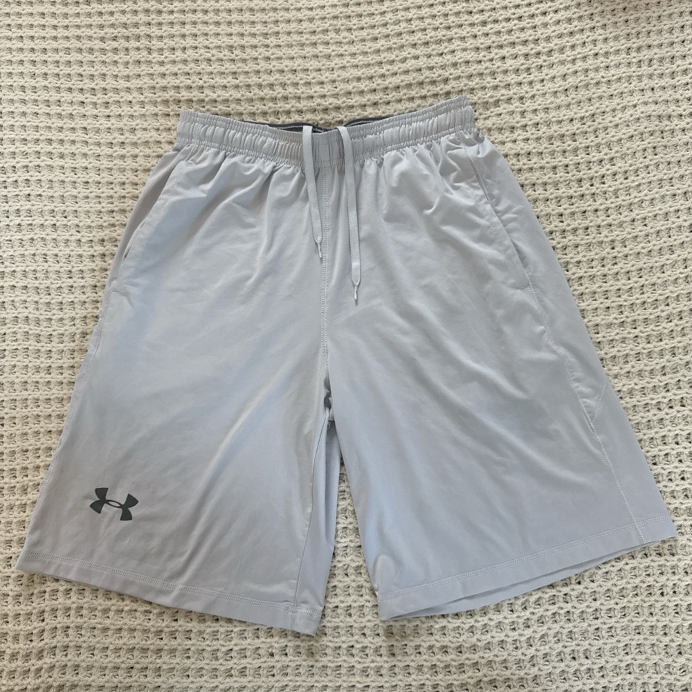 Under Armour Men's Light Gray/White Athletic Shorts